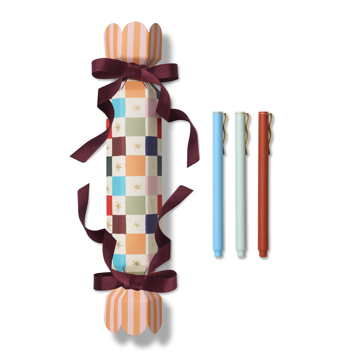Add a festive pop to your holiday assortment with Papier’s Cracker Stocking Stuffer. Designed for gifting, this eye-catching cracker includes three vibrant fineliners—ideal for customers shopping for stationery lovers, creatives, or journalers.