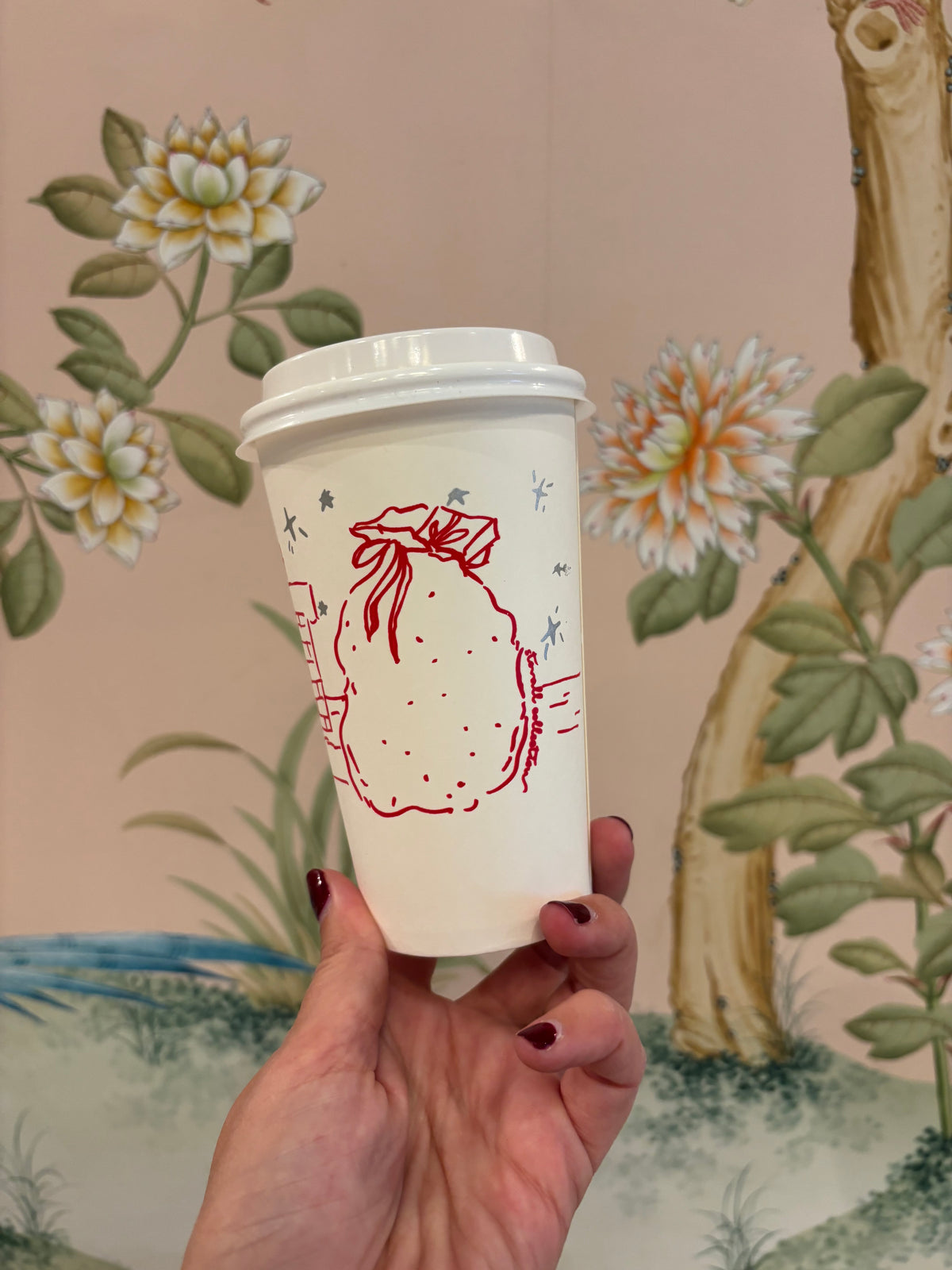 Sleeve of 10 Santa Coffee Cups and Lids