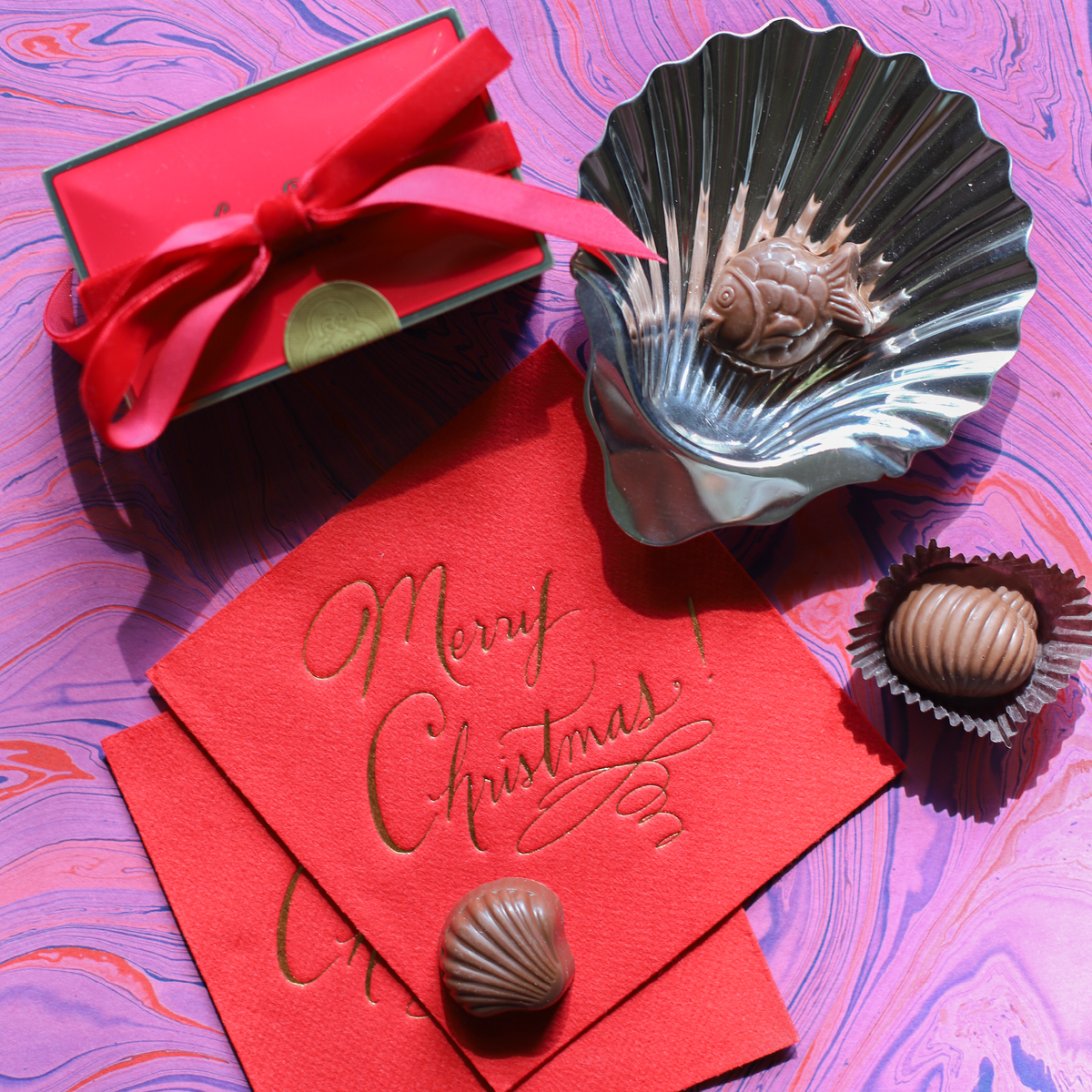 2-Piece Chocolate Tin, Vreeland Red