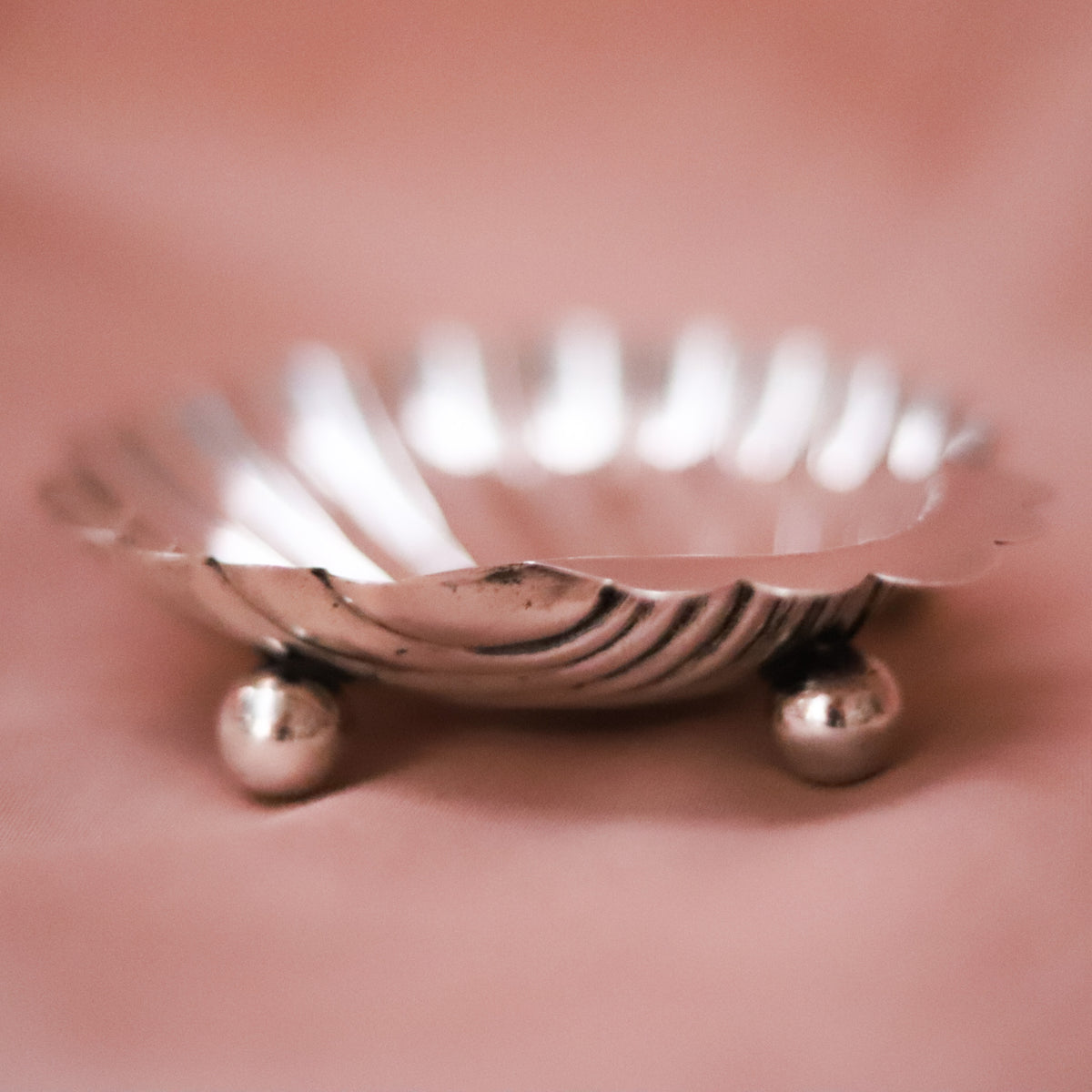 Antique Victorian Sterling Silver Scallop Shell Dish, London 1897