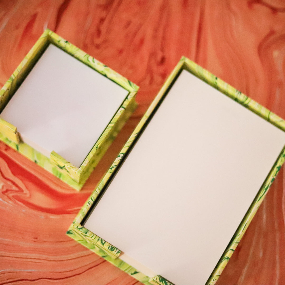 Chartreuse Marbled Sticky Holder