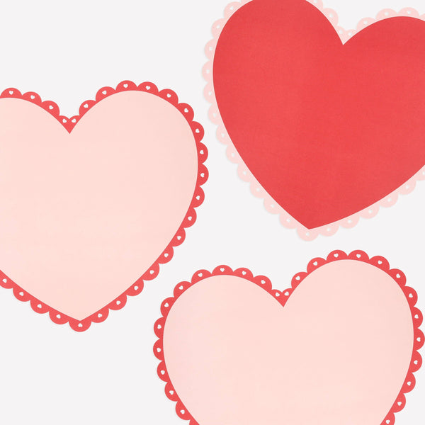 Scalloped Heart Paper Placemats – Stovall Collection