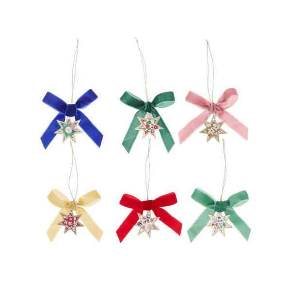 Velvet Bow Crackers